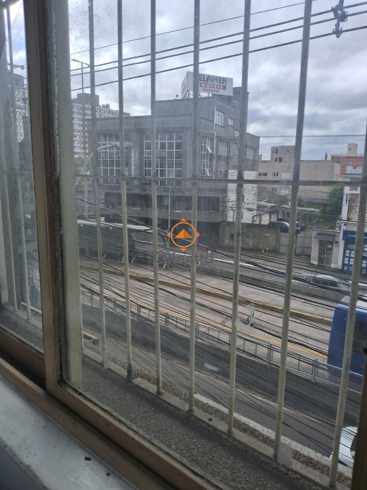 Sala Comercial no bairro São João em Porto Alegre para Comprar