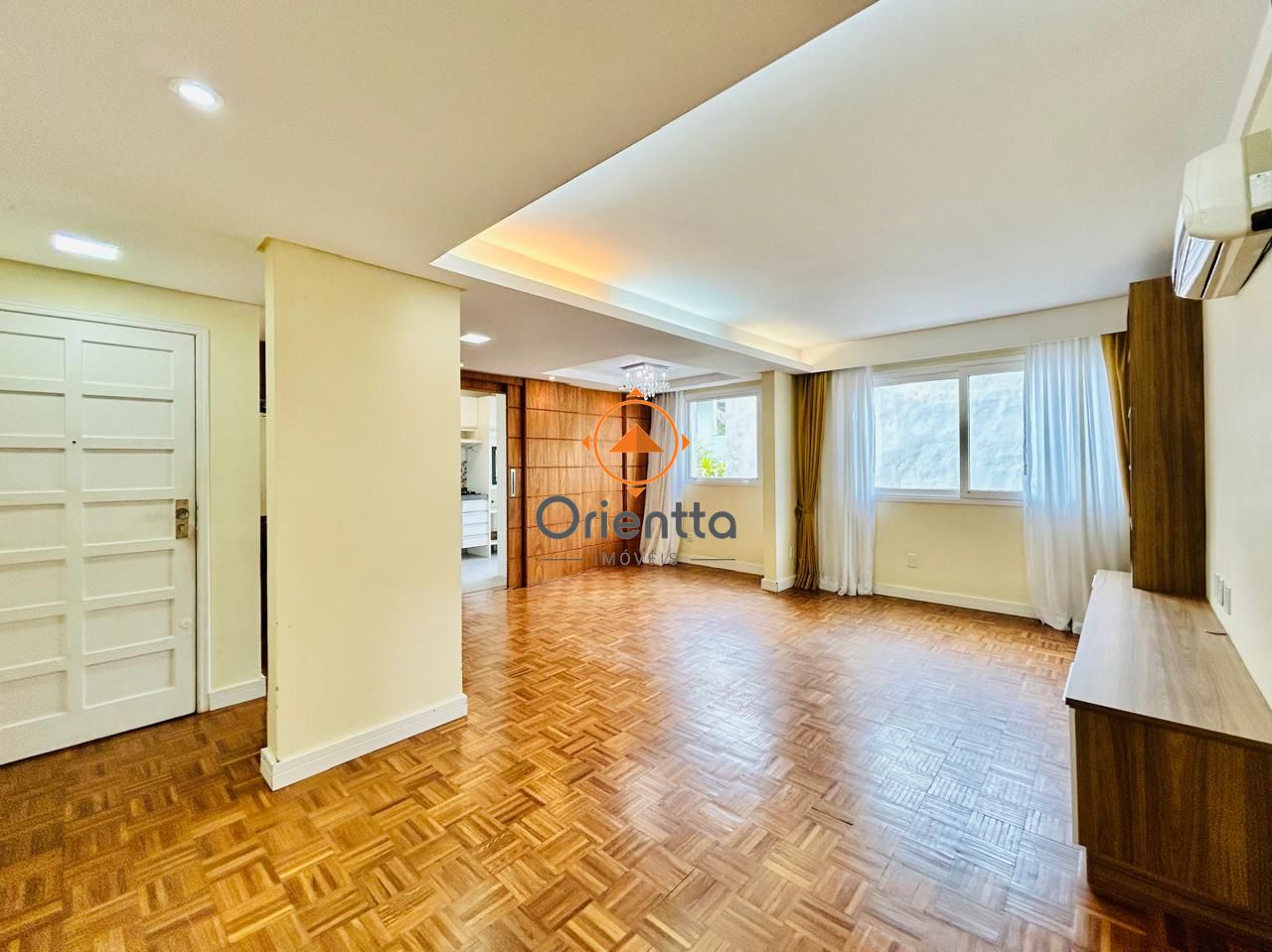 Apartamento com 118m², 3 dormitórios no bairro Petrópolis em Porto Alegre para Comprar