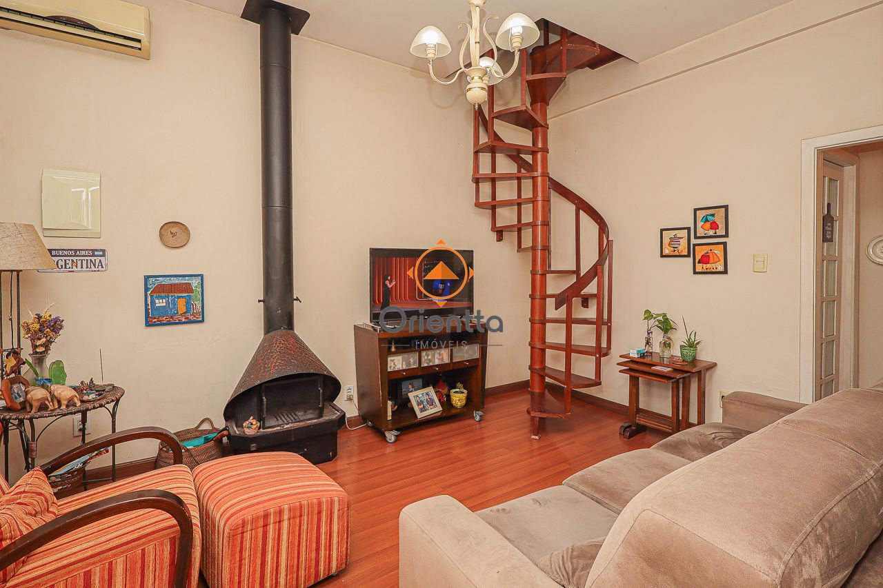 Casa com 68m², 3 dormitórios no bairro Passo da Areia em Porto Alegre para Comprar