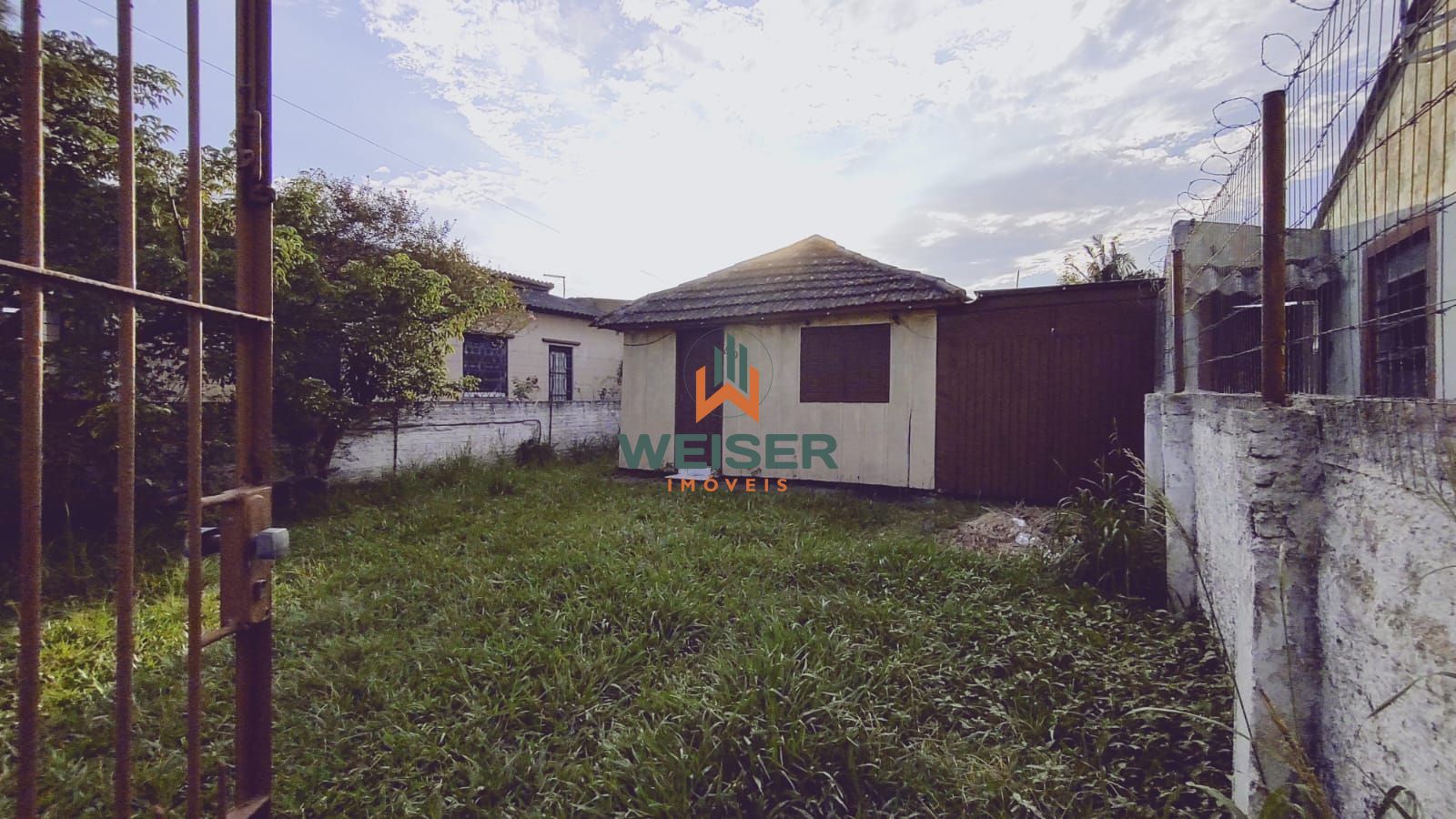 Terreno à venda, 300m² - Foto 1