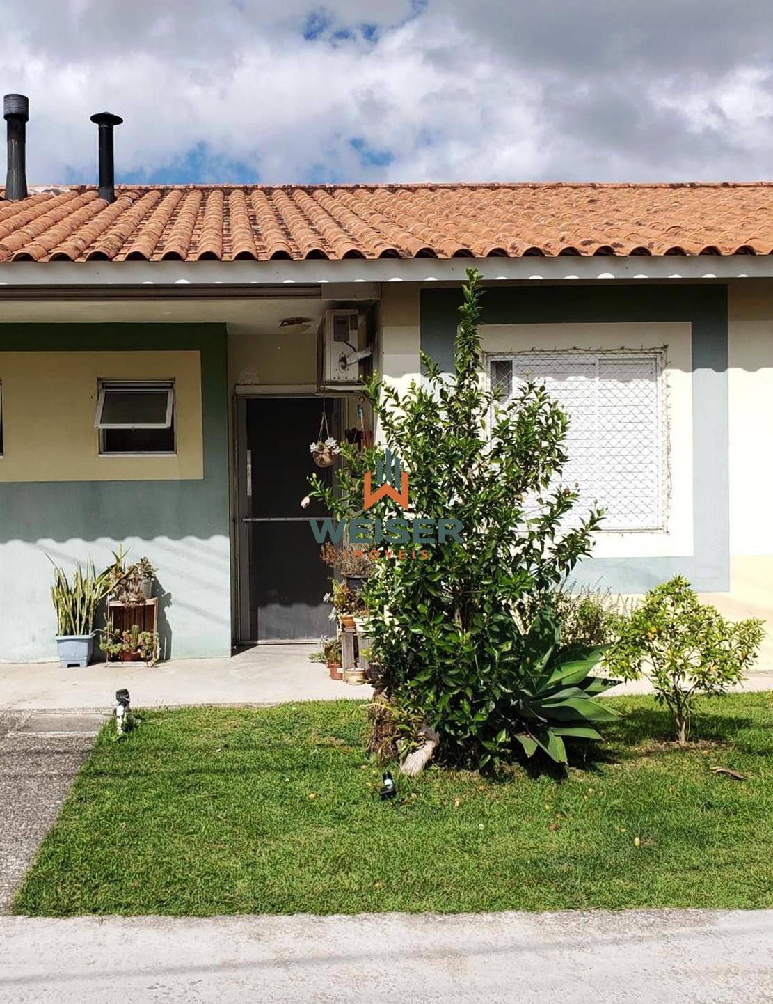 Casa em condomnio  venda  no Trs Vendas - Pelotas, RS. Imveis