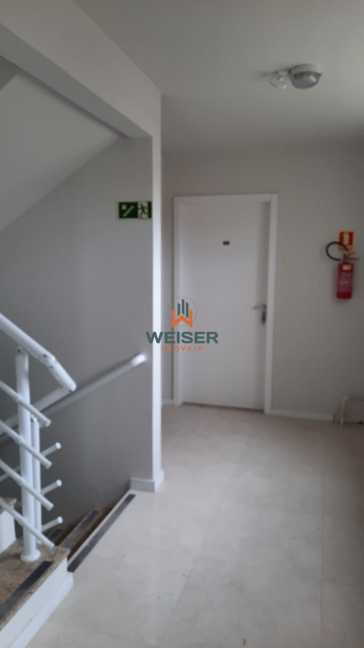 Apartamento à venda com 3 quartos, 11m² - Foto 2