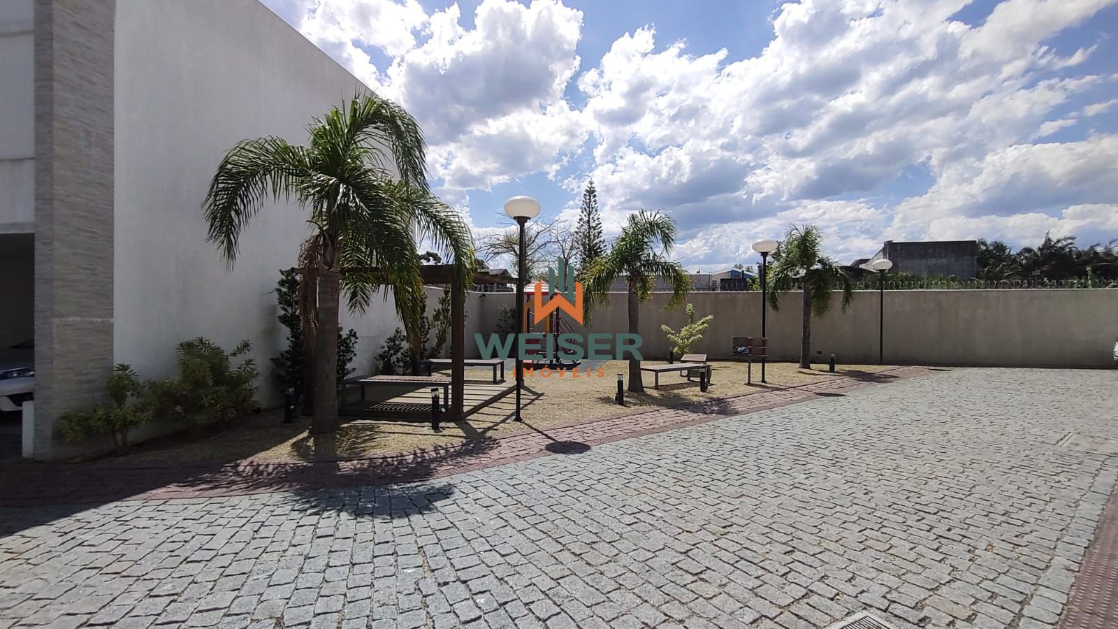 Casa de Condomínio à venda e aluguel com 3 quartos, 270m² - Foto 40