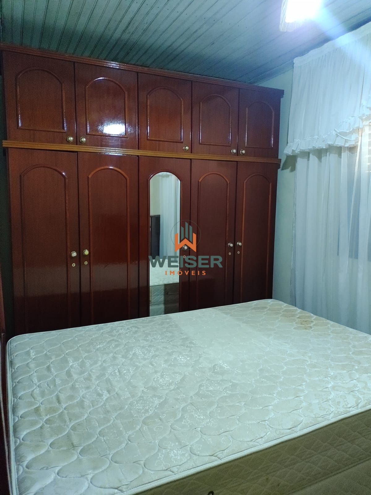 Casa com 3 Dormitórios à venda, 98 m² por R$ 350.000,00 Casa com 3 Dormitórios à venda, 98 m² por R$ 350.000,00