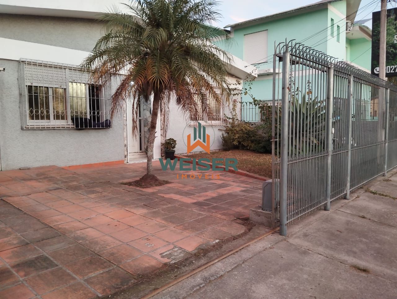 Casa à venda com 5 quartos, 245m² - Foto 4