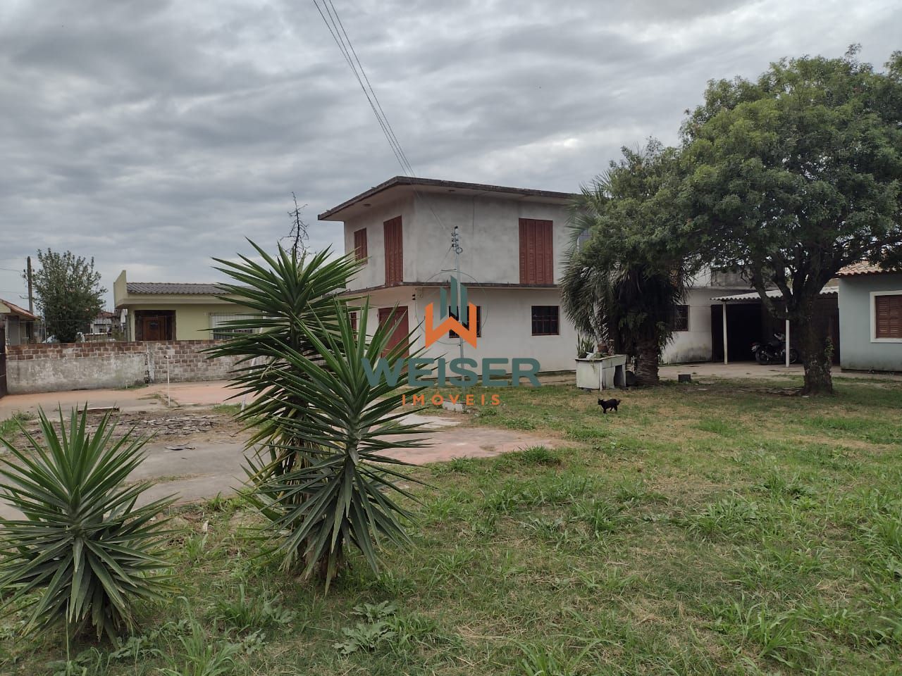 Sobrado  venda  no Trs Vendas - Pelotas, RS. Imveis