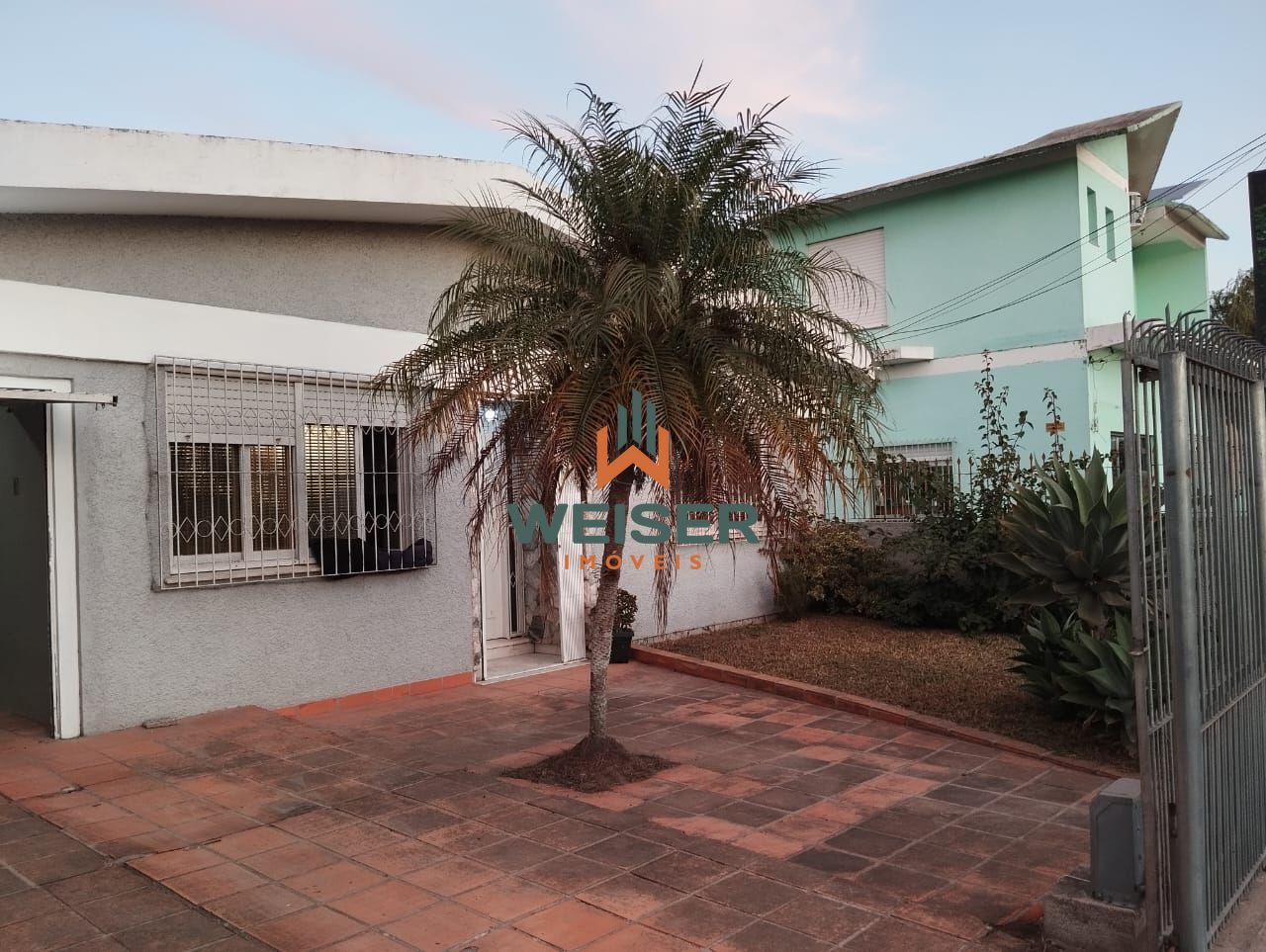 Casa à venda com 5 quartos, 245m² - Foto 2