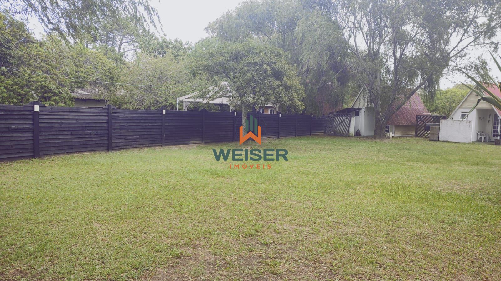 Terreno à venda, 600m² - Foto 1