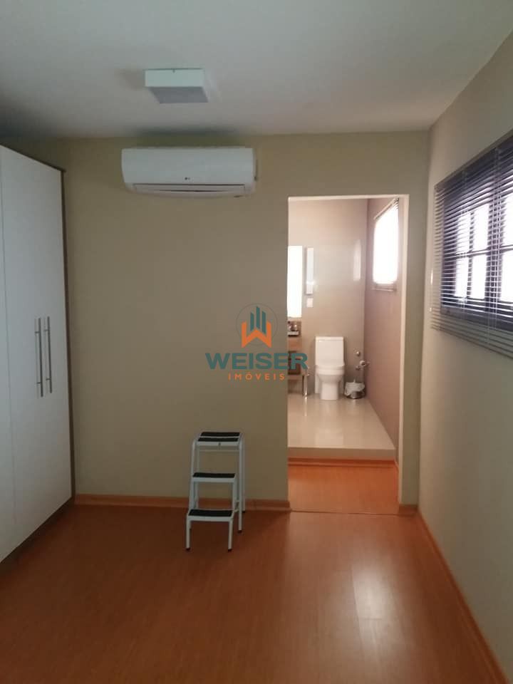 Casa à venda com 4 quartos, 250m² - Foto 13