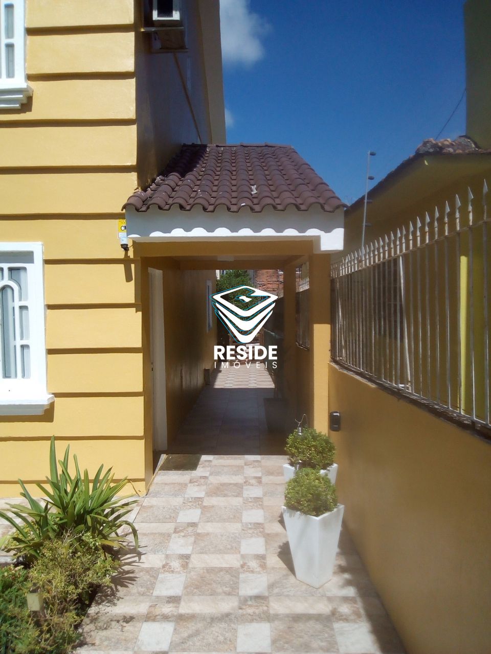 Casa com 4 Dormitórios à venda, 256 m² por R$ 1.070.000,00