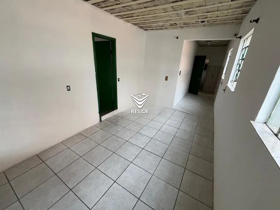 Casa com 2 Dormitórios para alugar, 80 m² por R$ 1.200,00 Casa com 2 Dormitórios para alugar, 80 m² por R$ 1.200,00