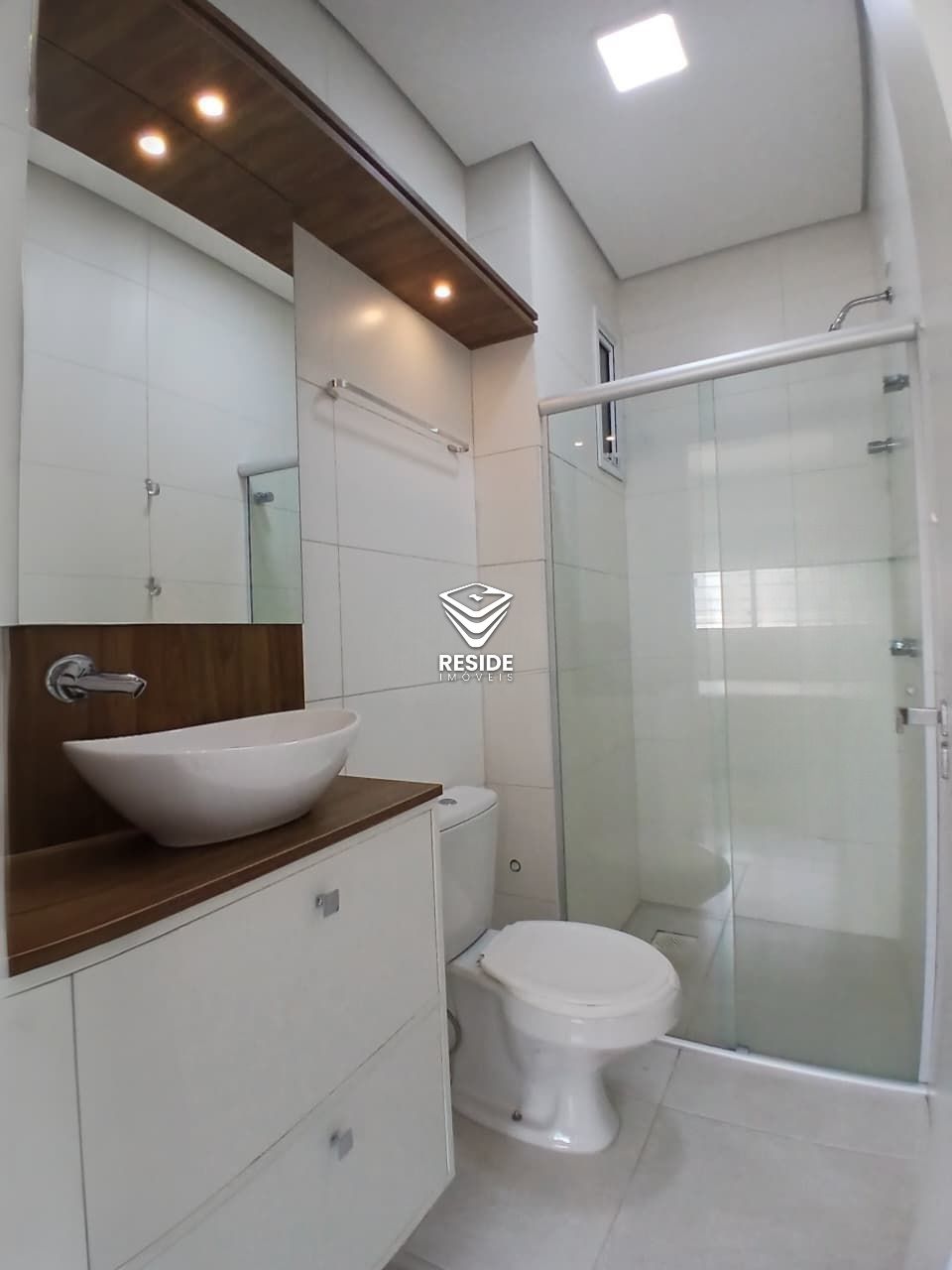 Apartamento com 2 Dormitórios para alugar, 69 m² por R$ 3.000,00 Apartamento com 2 Dormitórios para alugar, 69 m² por R$ 3.000,00