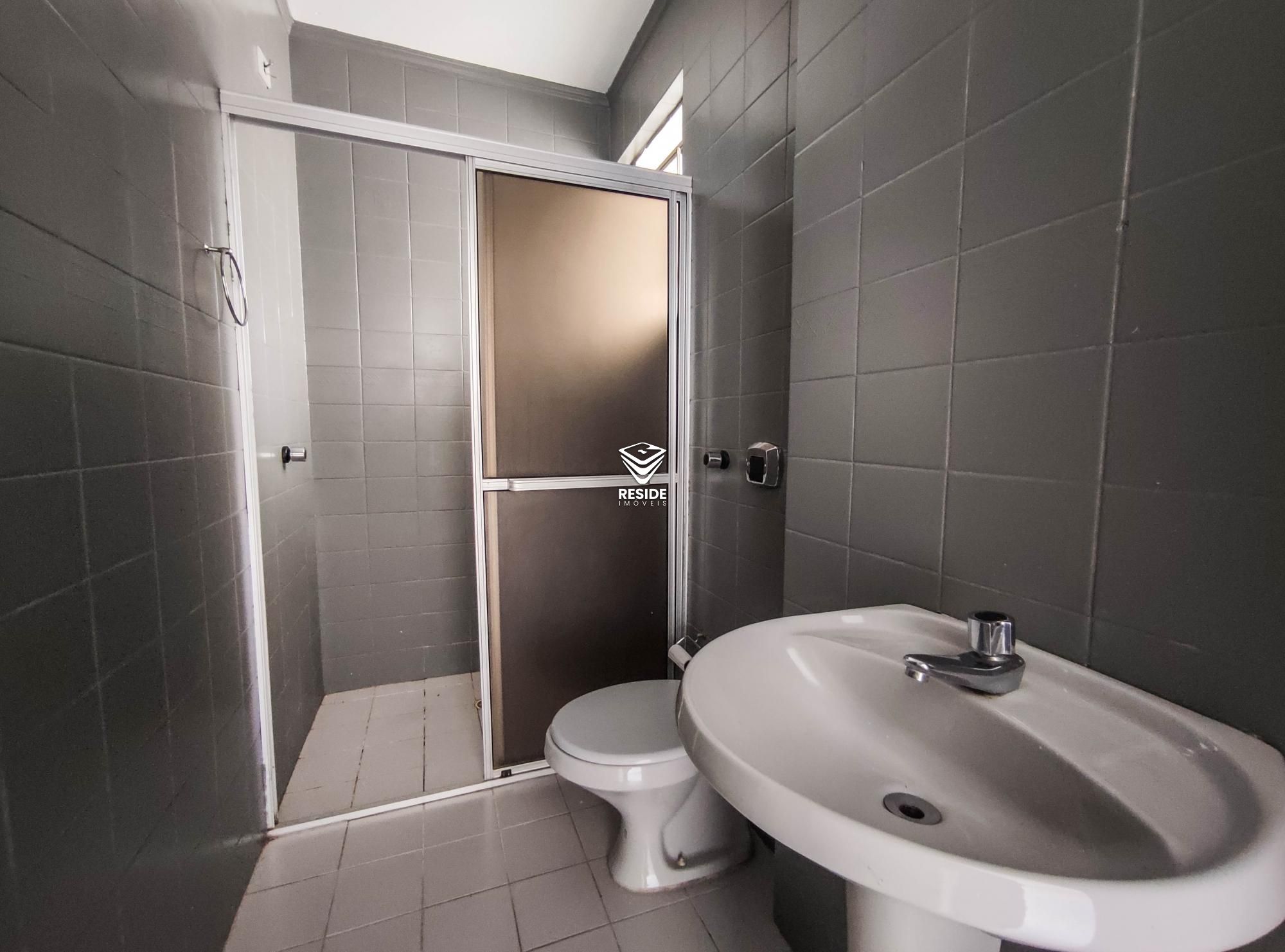 Apartamento com 2 Dormitórios à venda, 93 m² por R$ 275.000,00 Apartamento com 2 Dormitórios à venda, 93 m² por R$ 275.000,00