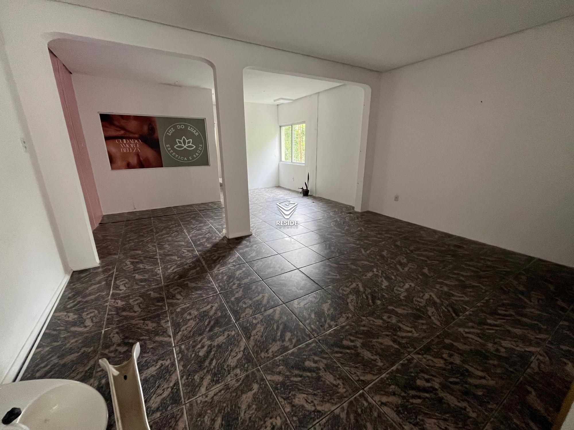 Sala comercial para alugar  no Centro - Santa Maria, RS. Imóveis