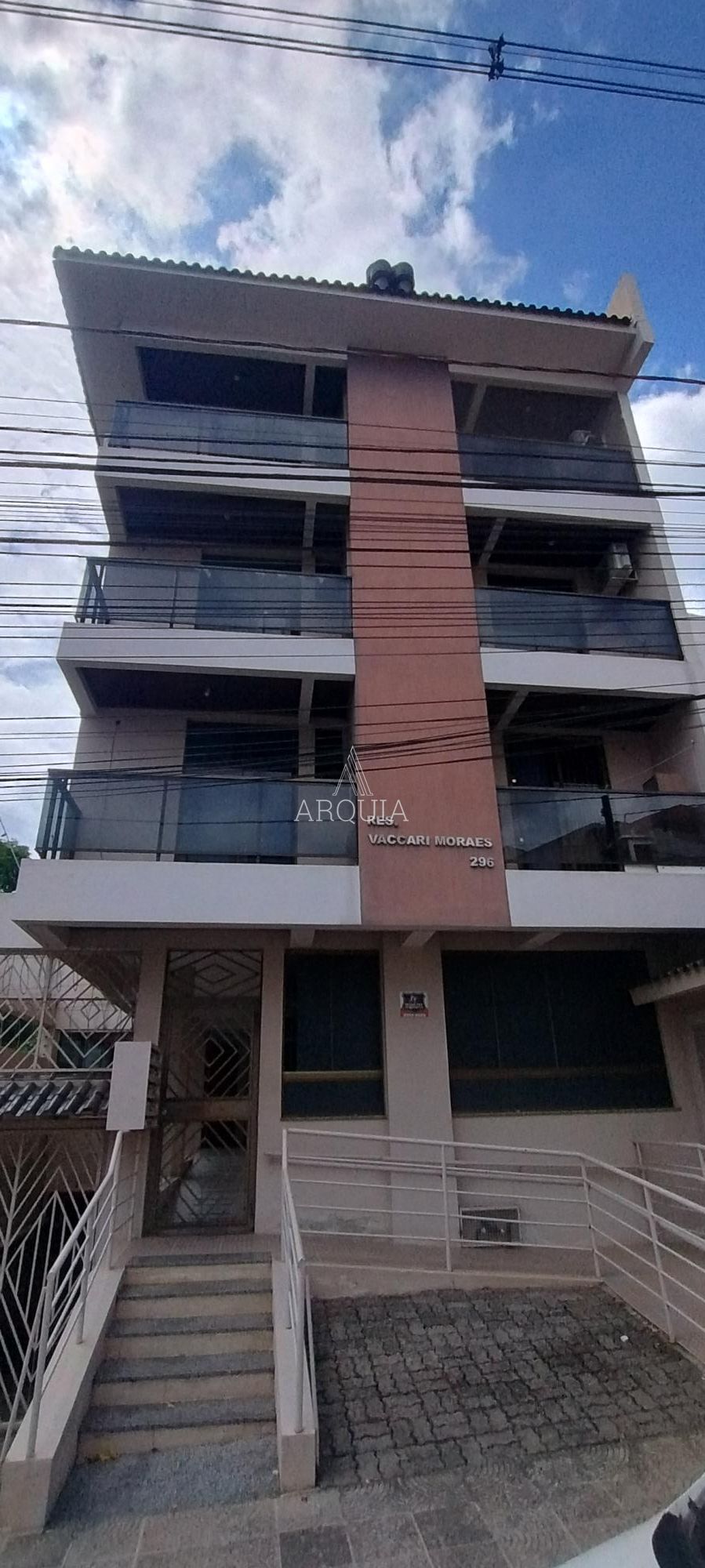 Kitnet amplo com Sacada Churrasqueira próx UFN