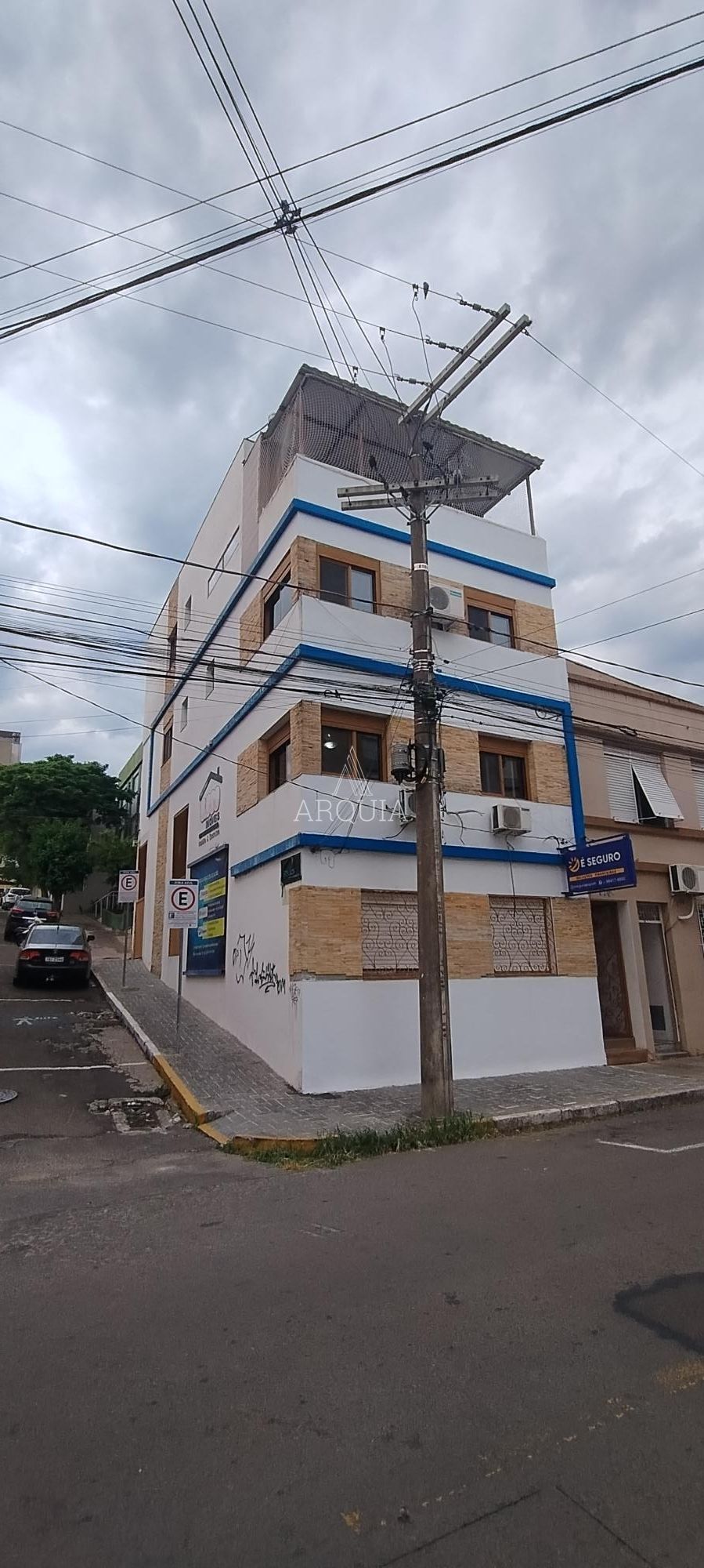 Sala comercial ampla no centro