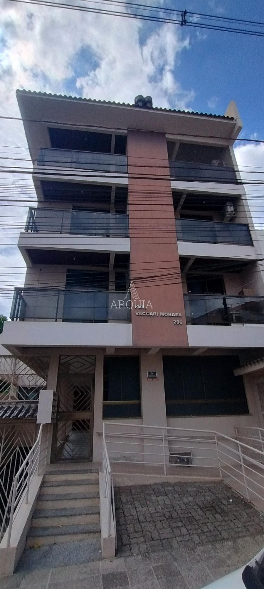 Apto 2 Dorm amplo, Sacada, Terraço, Churrasqueira próx UFN