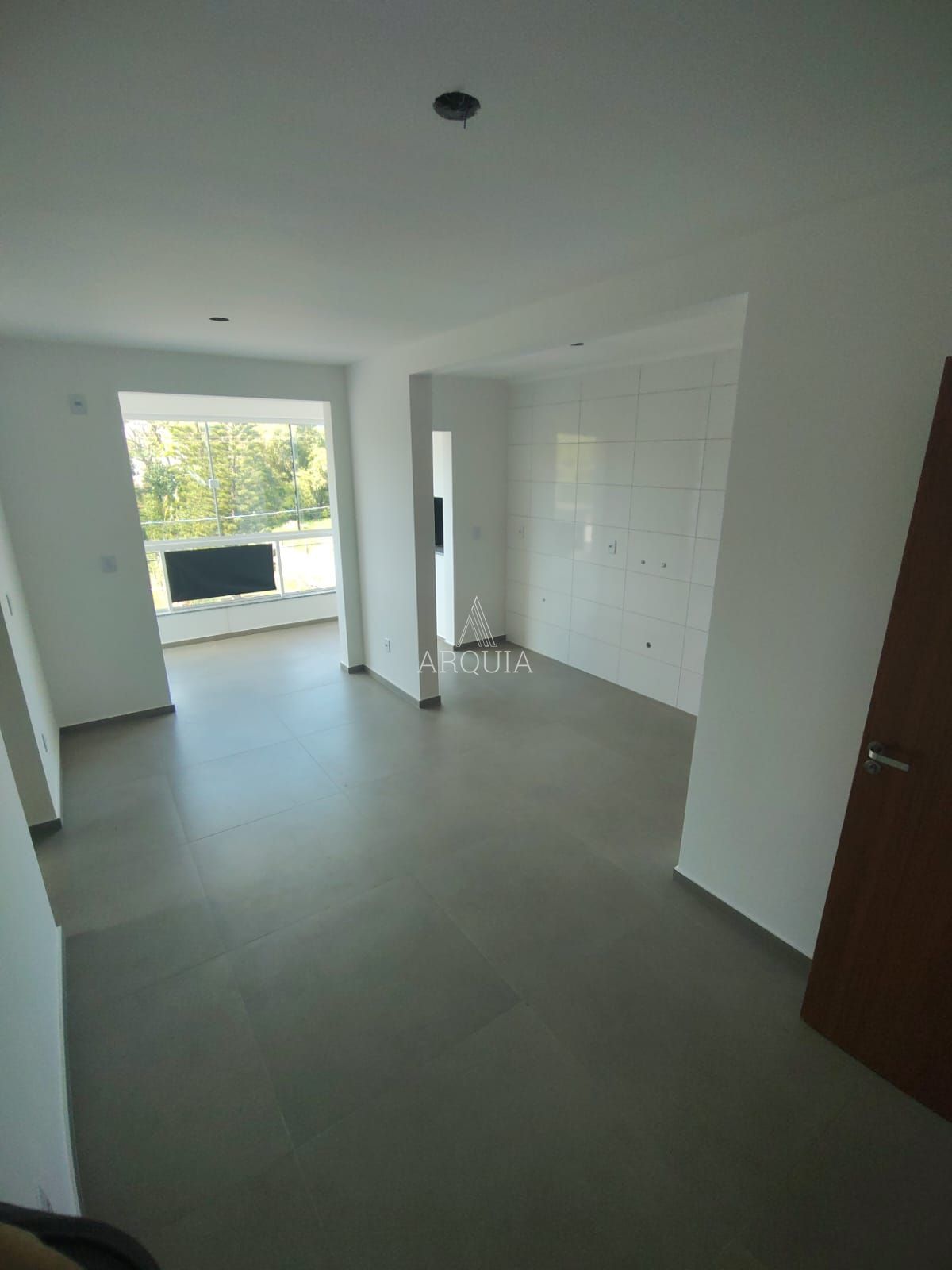 Apto novo 2 dorm sacada com churrasqueira e box garagem!