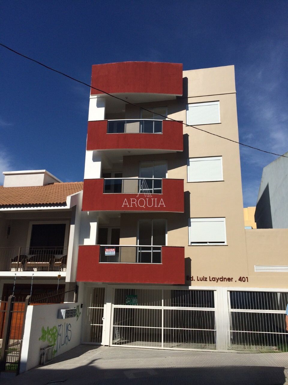 Apartamento 01 dorm com box garagem, ótima localização