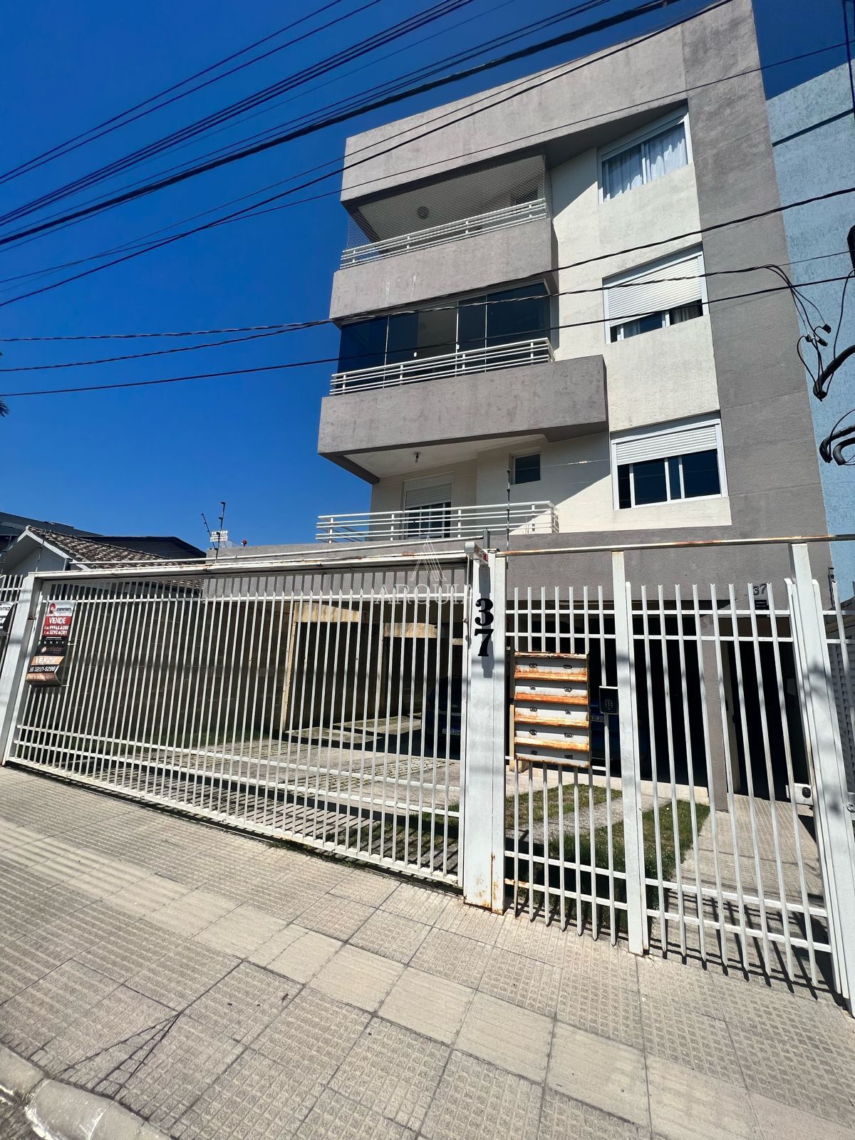 Apto 1 dorm com churrasqueira próx. Avenida Medianeira