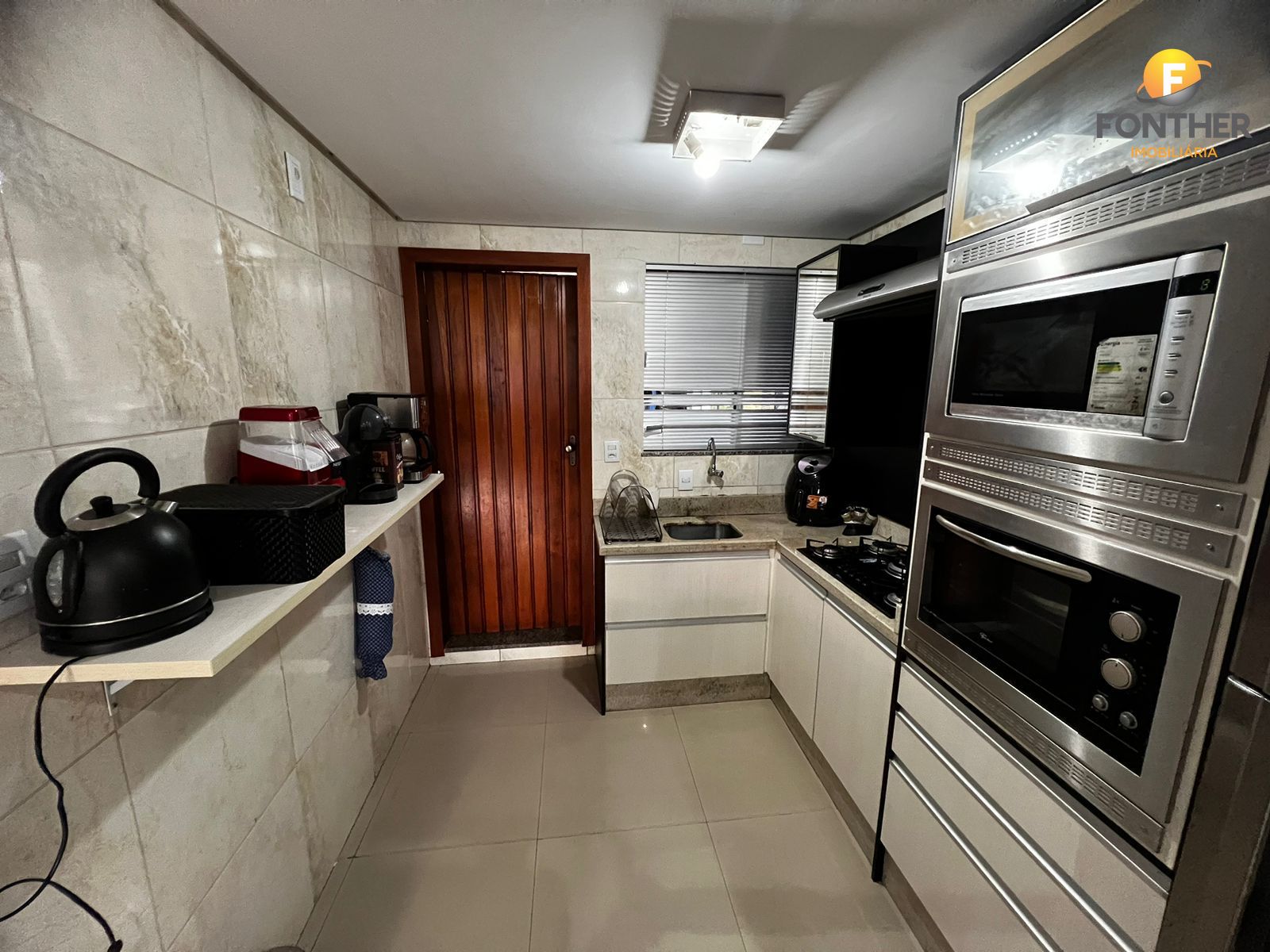 Apartamento à venda com 2 quartos, 62m² - Foto 2