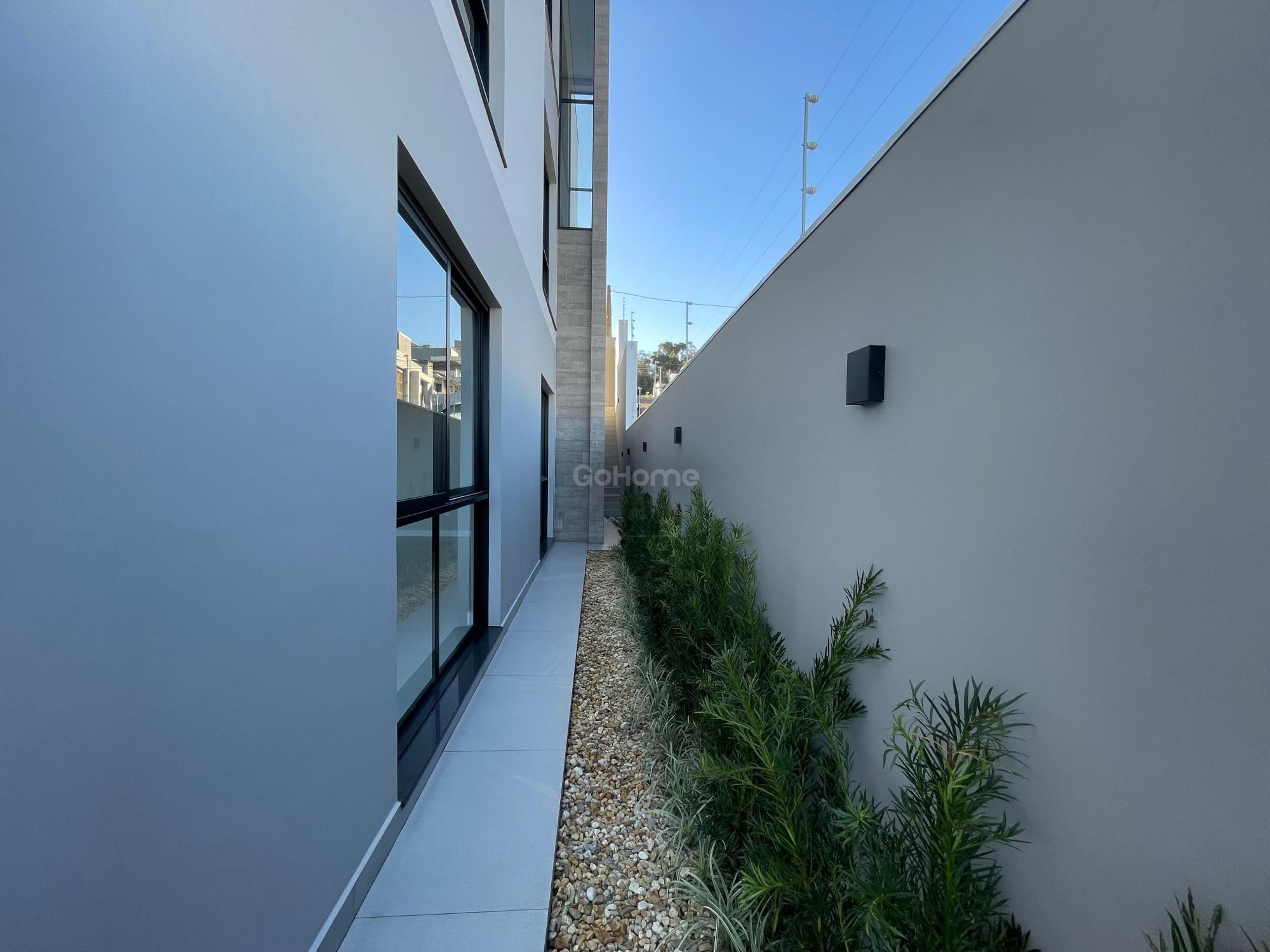 3656 – Casa de Luxo no Jardim Europa: Conforto, Lazer e Segurança