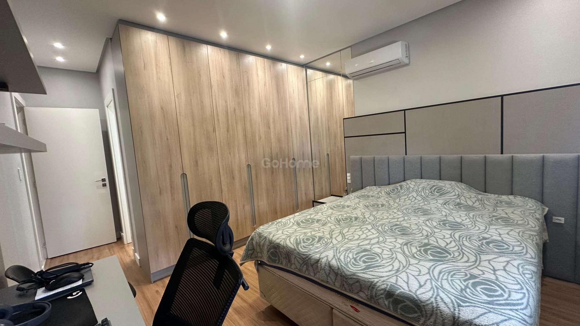 Apartamento Semimobiliado no Centro