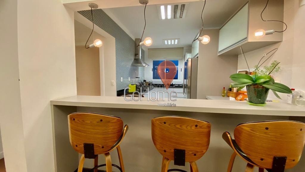 Apartamento Semimobiliado à Venda