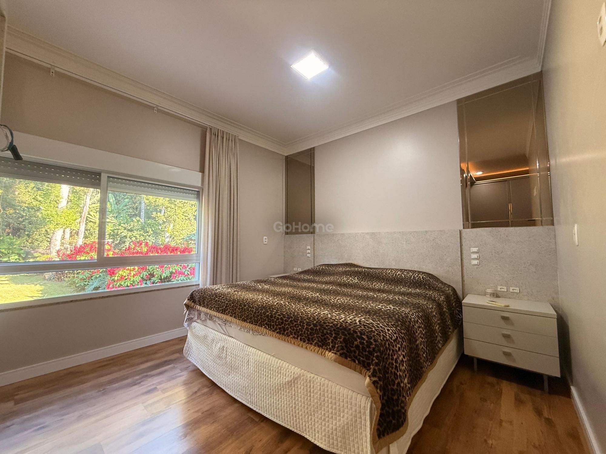 Casa Mobiliada Em Condomínio Fechado