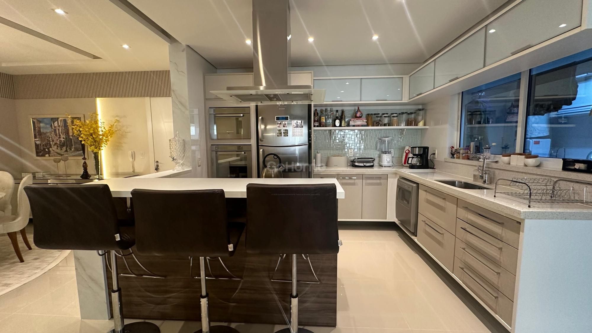 Apartamento Mobiliado à Venda em ótima localização