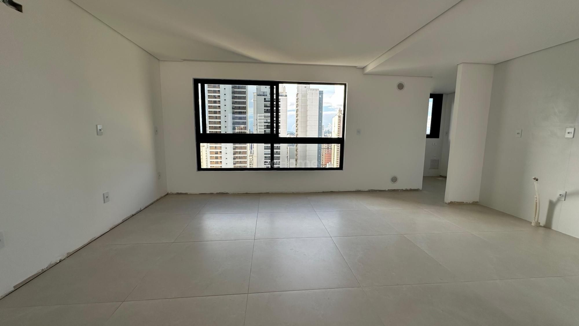 Apartamento Novo à Venda com 3 suítes
