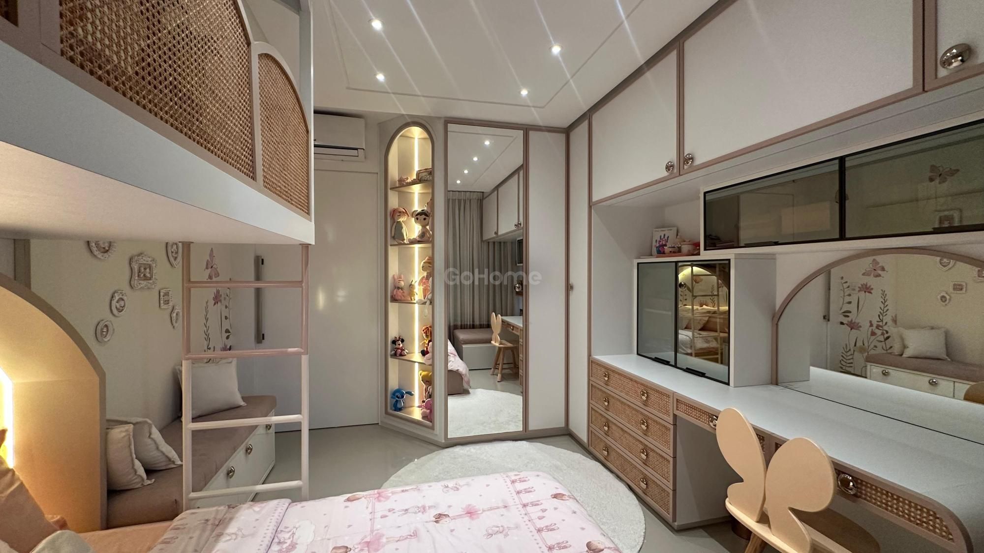 Apartamento Mobiliado à Venda em ótima localização