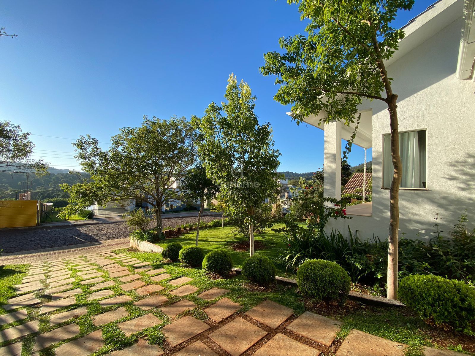 3353 – Espelho das Águas – Casa Térrea com Piscina Aquecida