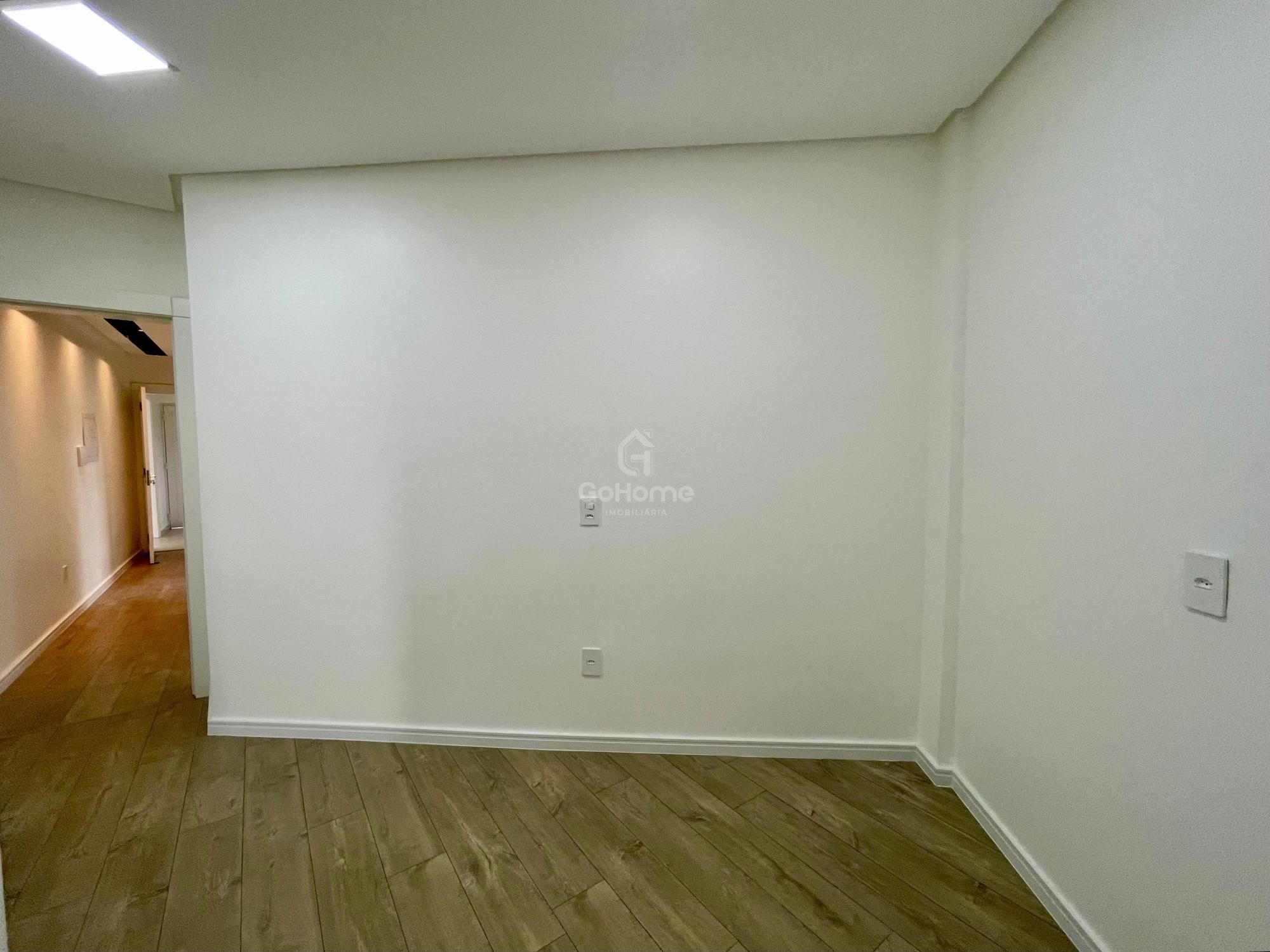 Belíssima Casa com Duas Suítes e Piscina