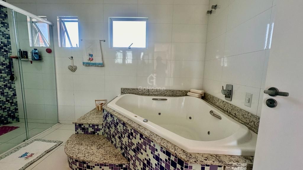 3627 – Casa com piscina no Jardim Europa- 270m² privativos