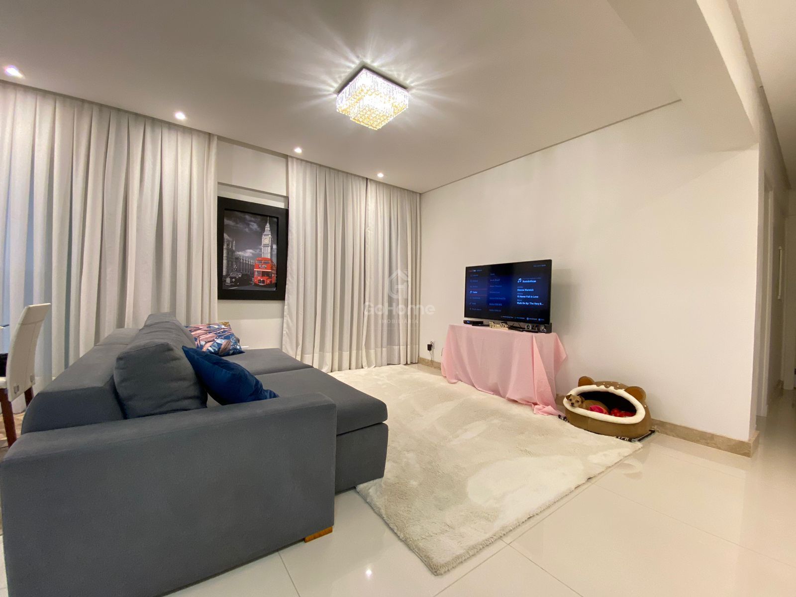 3343 – Apartamento semimobiliado 3 quartos 3 suítes 2 vagas Centro