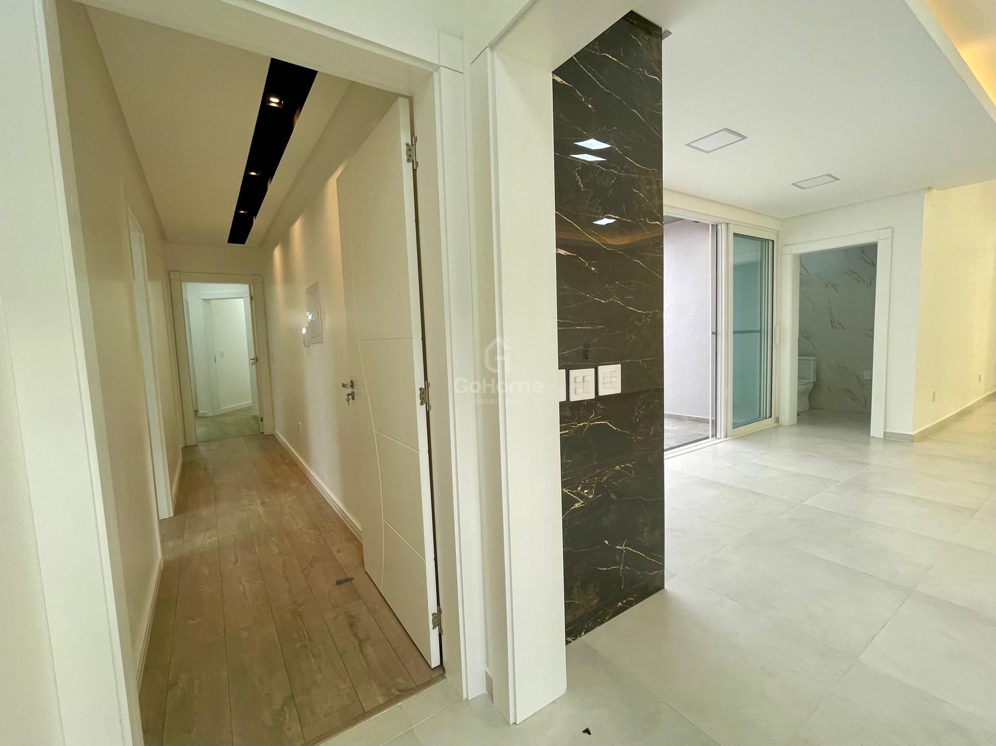 Belíssima Casa com Duas Suítes e Piscina