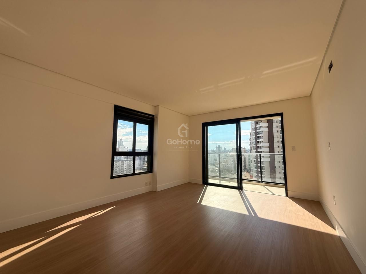Apartamento Novo à Venda