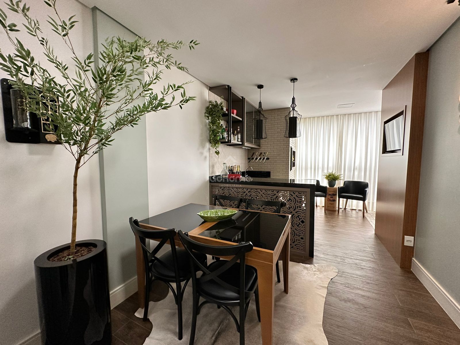 Apartamento 3 dormitórios