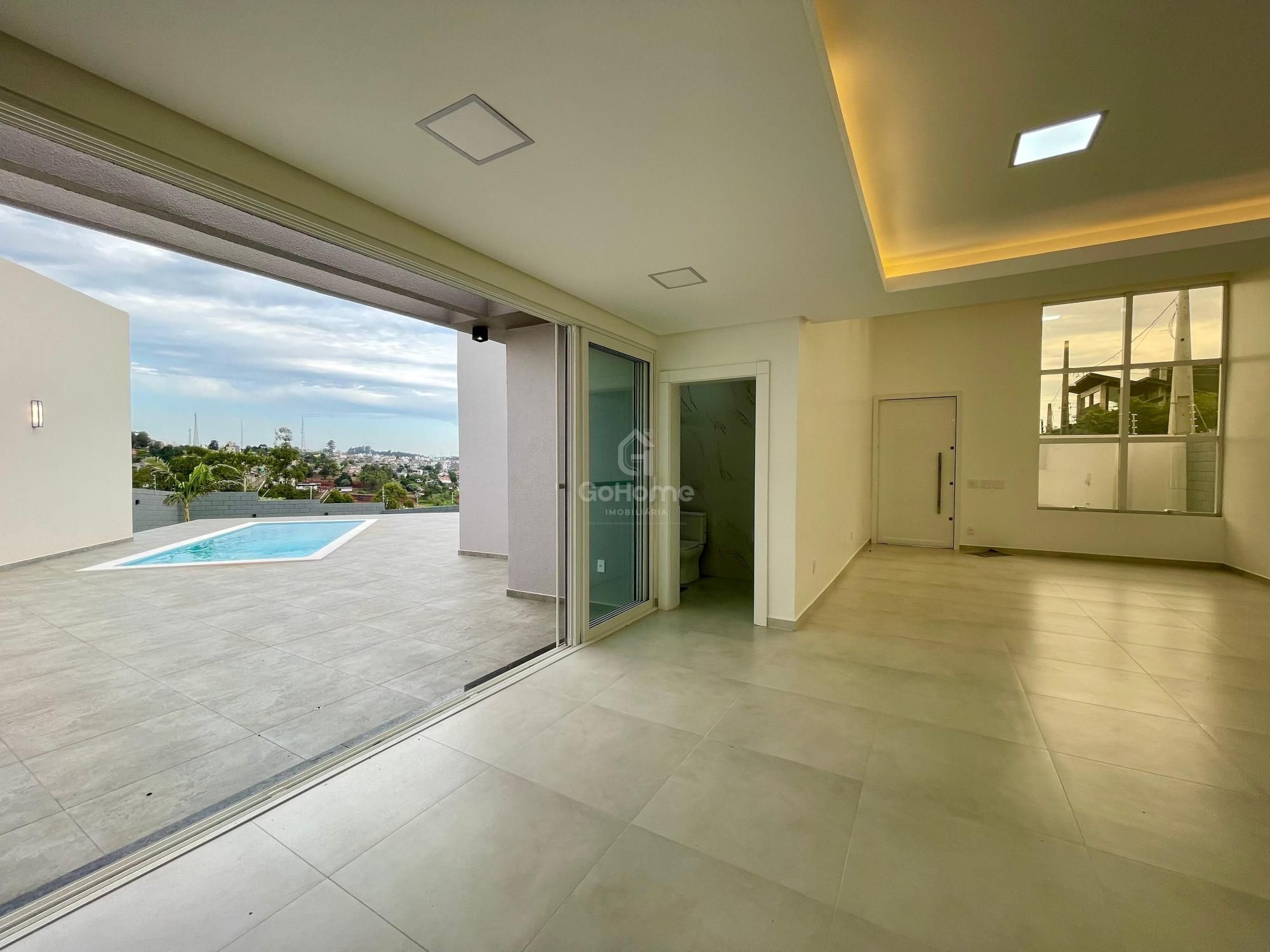 Belíssima Casa com Duas Suítes e Piscina