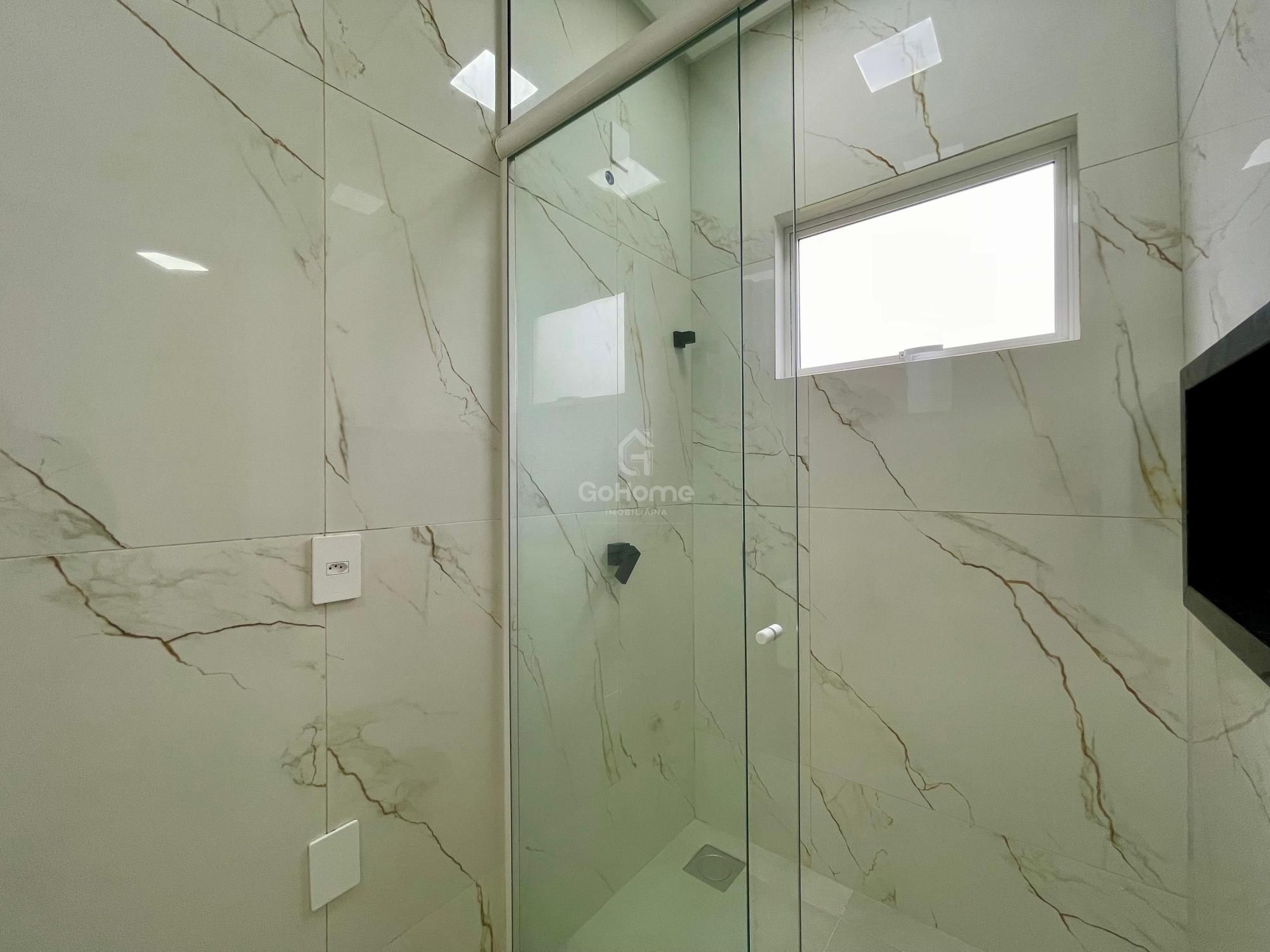 Belíssima Casa com Duas Suítes e Piscina