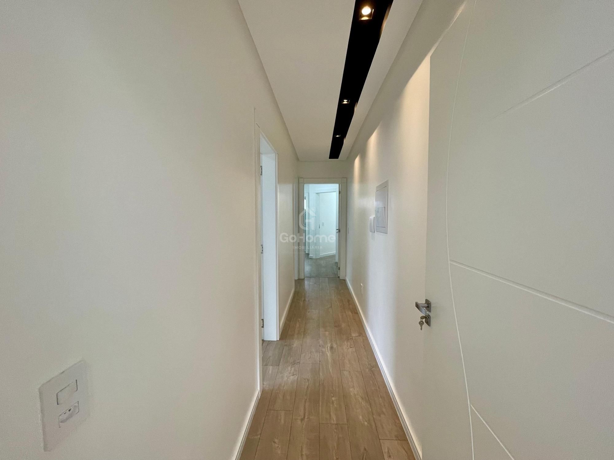 Belíssima Casa com Duas Suítes e Piscina
