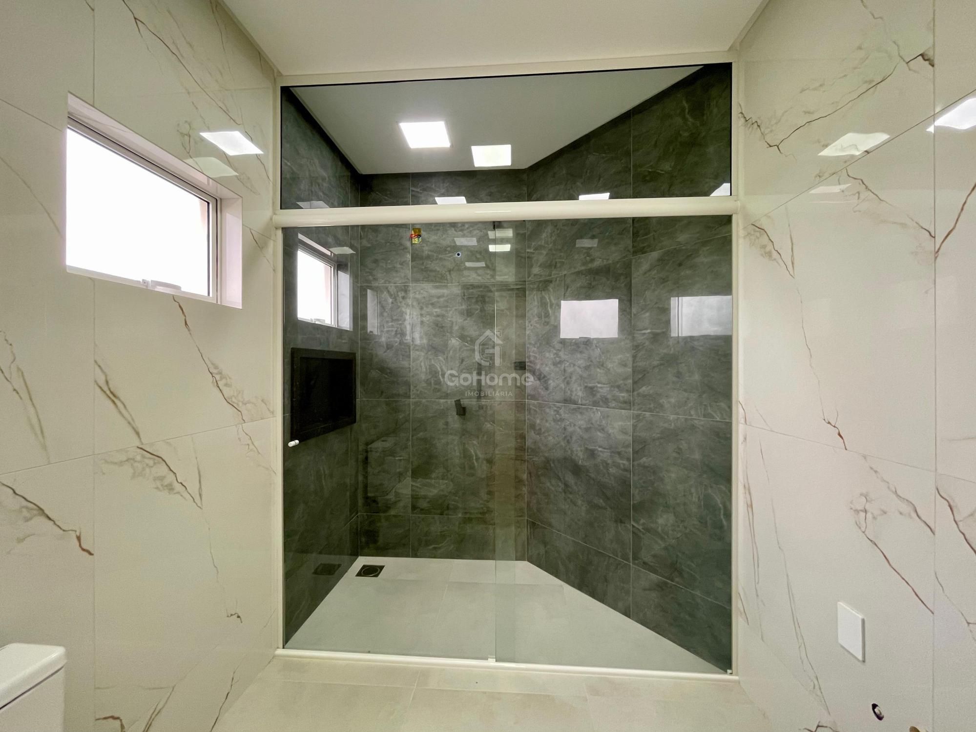 Belíssima Casa com Duas Suítes e Piscina