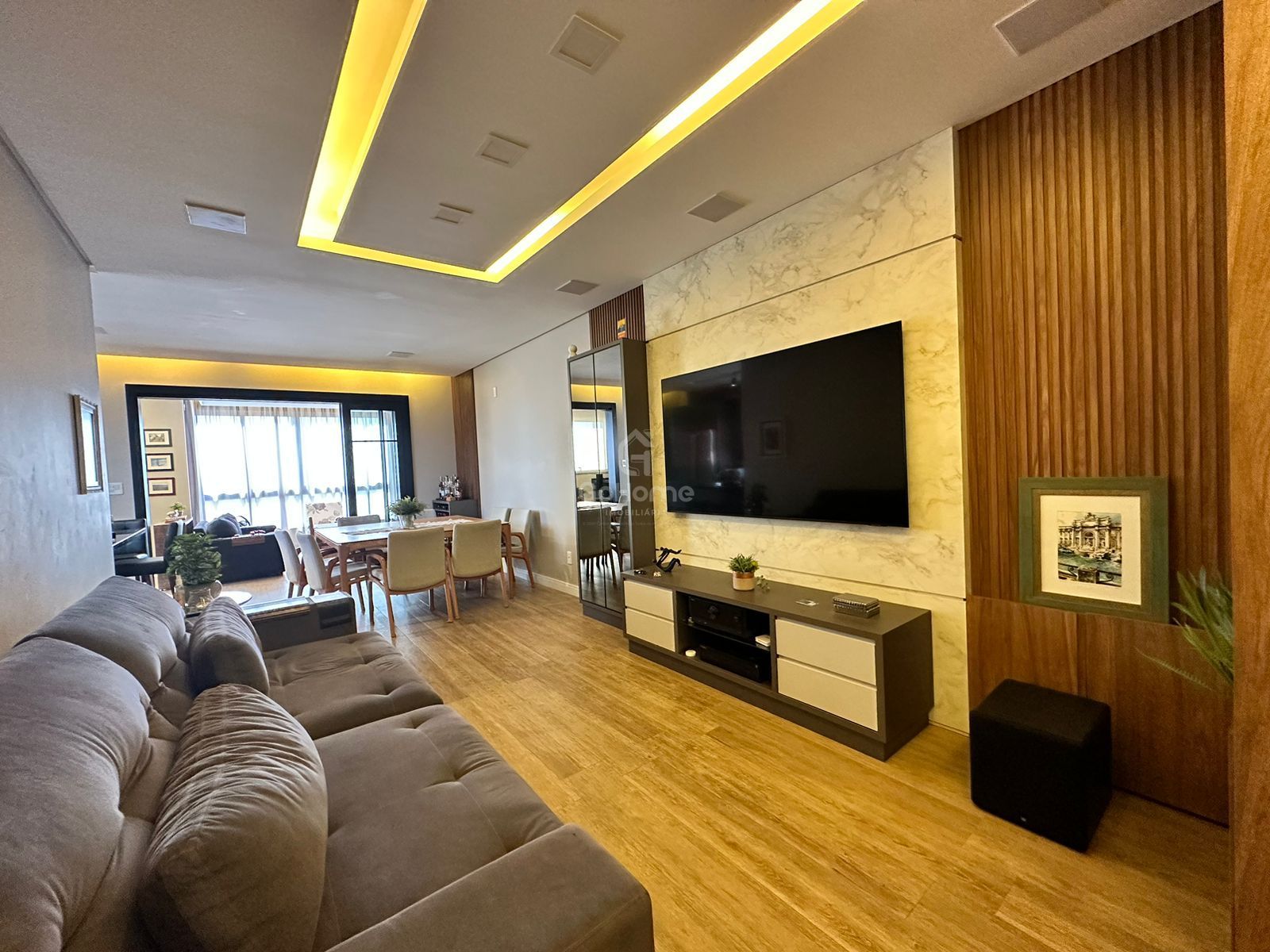 3520 – Apartamento 3 suítes com hidromassagem e lazer completo no Centro de Chapecó