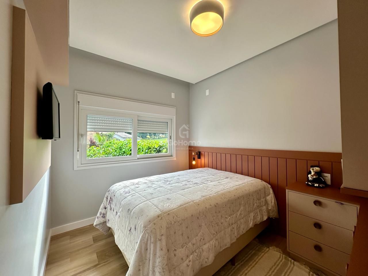 Linda casa em Condomínio Fechado
