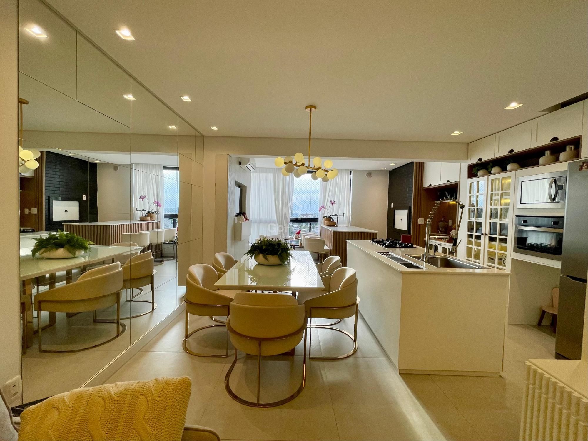 4114 – Apartamento mobiliado de 3 quartos (com suíte) à venda no Centro de Chapecó