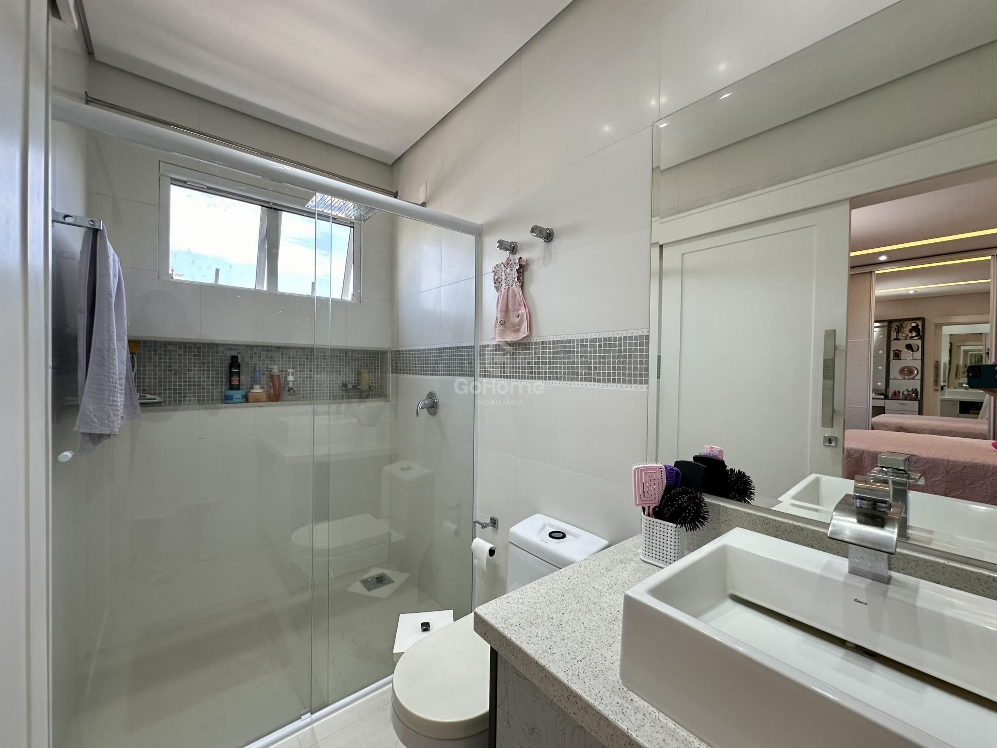 Apartamento mobiliado com 3 suítes