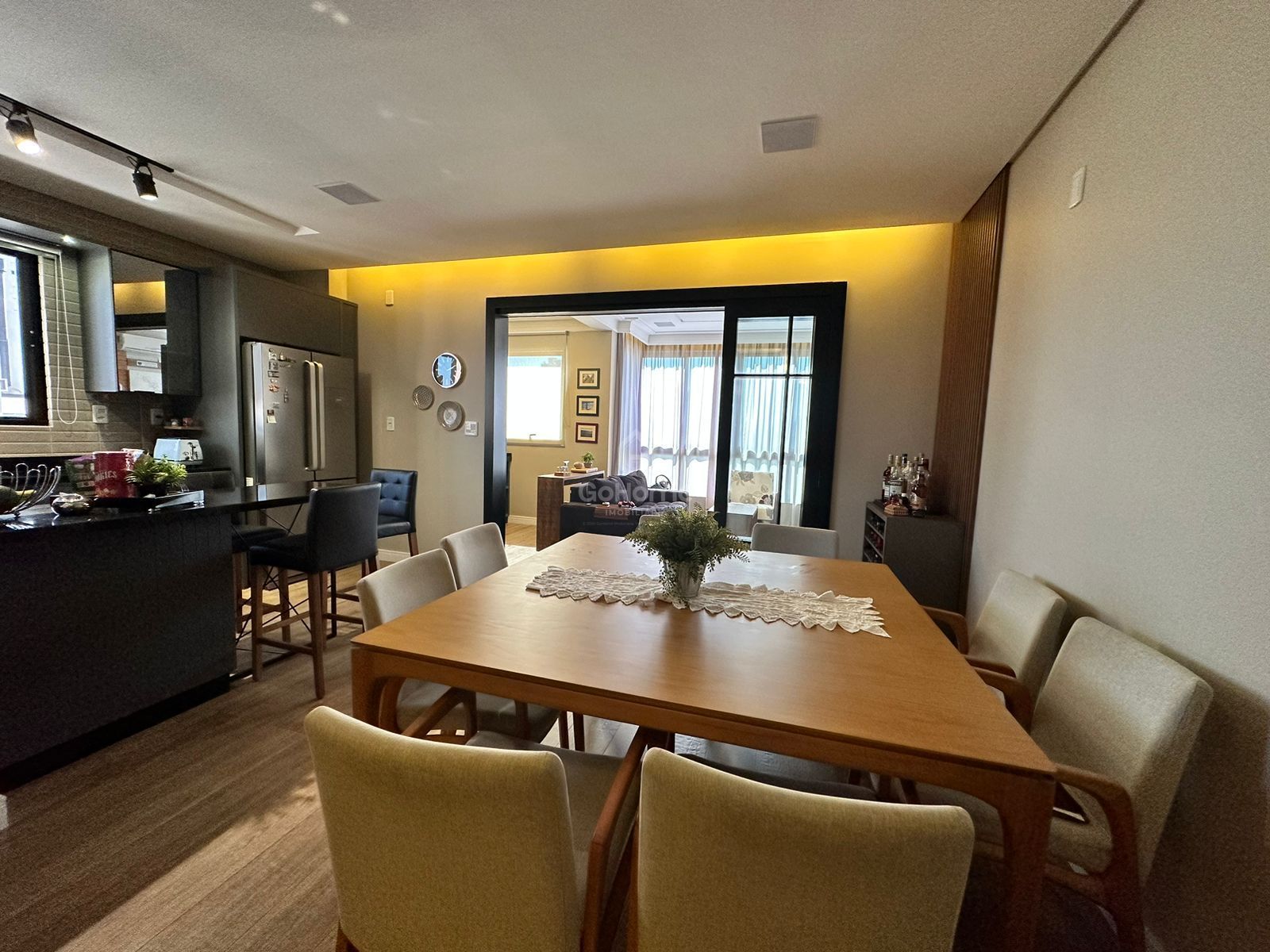 3520 – Apartamento 3 suítes com hidromassagem e lazer completo no Centro de Chapecó