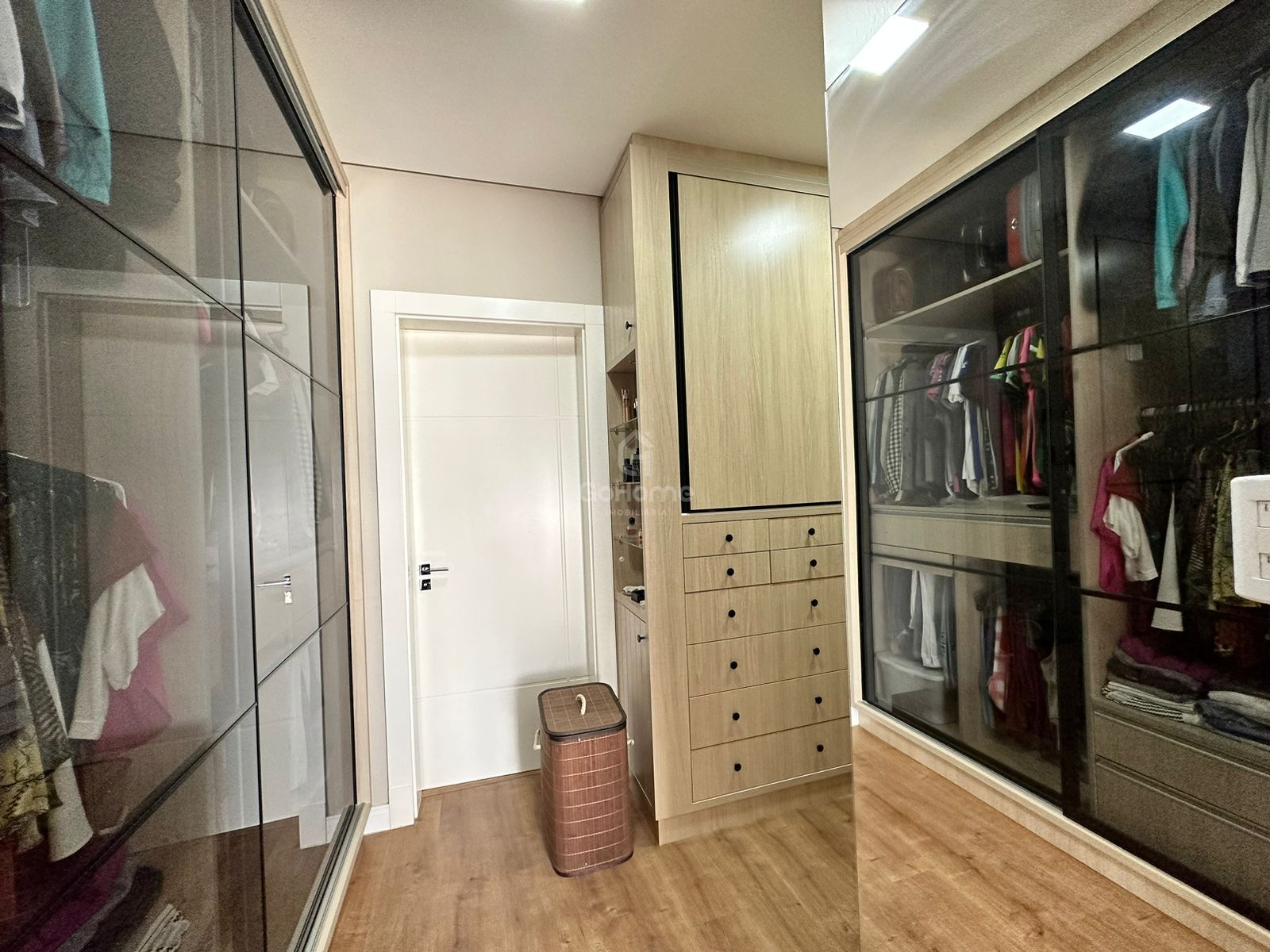 3520 – Apartamento 3 suítes com hidromassagem e lazer completo no Centro de Chapecó