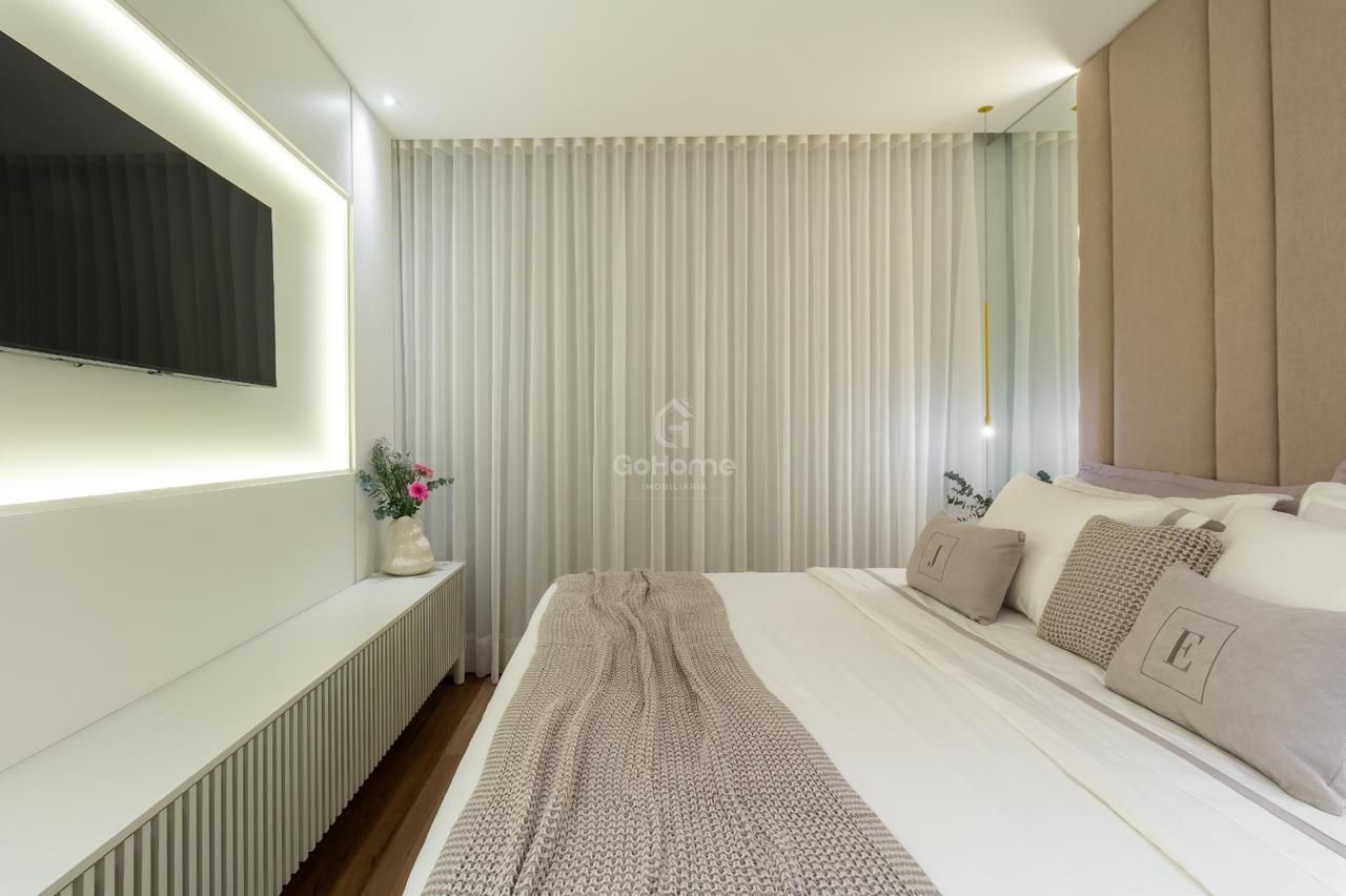 Apartamento três suítes mobiliado